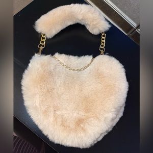 Soft Heart Shaped Furry Purse